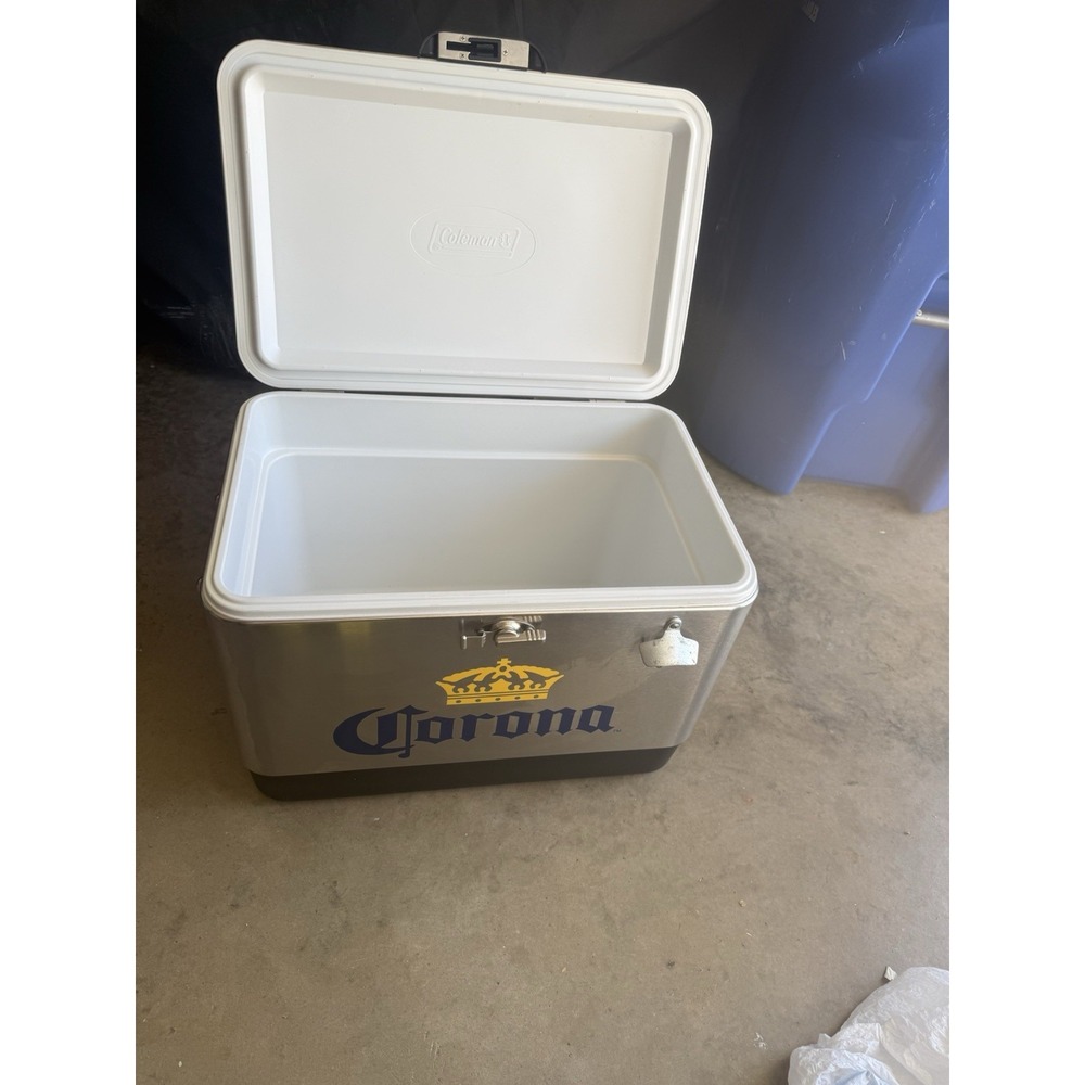 CORONA BEER 54 QUART STEEL BELTED COLEMAN COOLER ICEBOX CHEST BOTTLE OPENER NEW